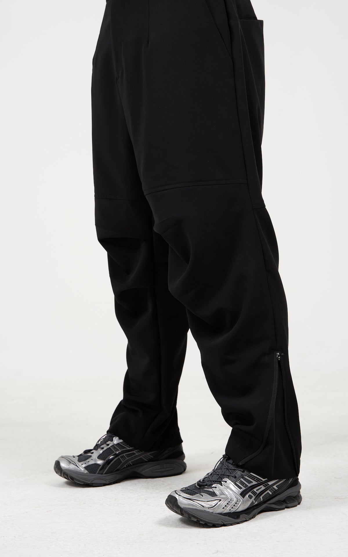 1. "PATELLA" 4 Way-Stretch Pants